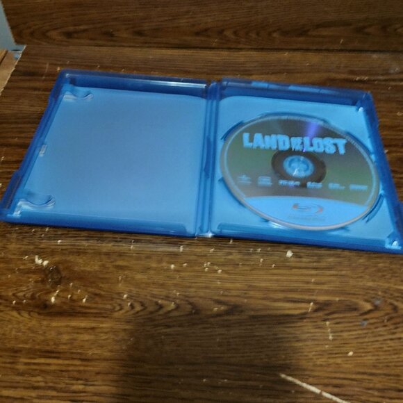 Land of the Lost (Blu-ray, 2009, Canadian) - Picture 2 of 3